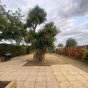 Holiday home Dallas House - Easy Links To Lhr And London, Hayes (Greater London)